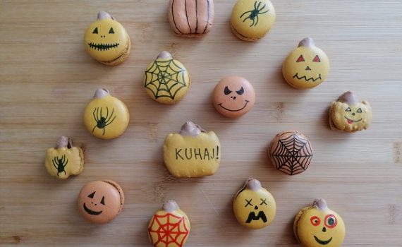 haloween macarons