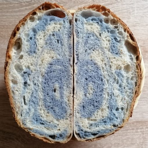 domaći kruh u boji